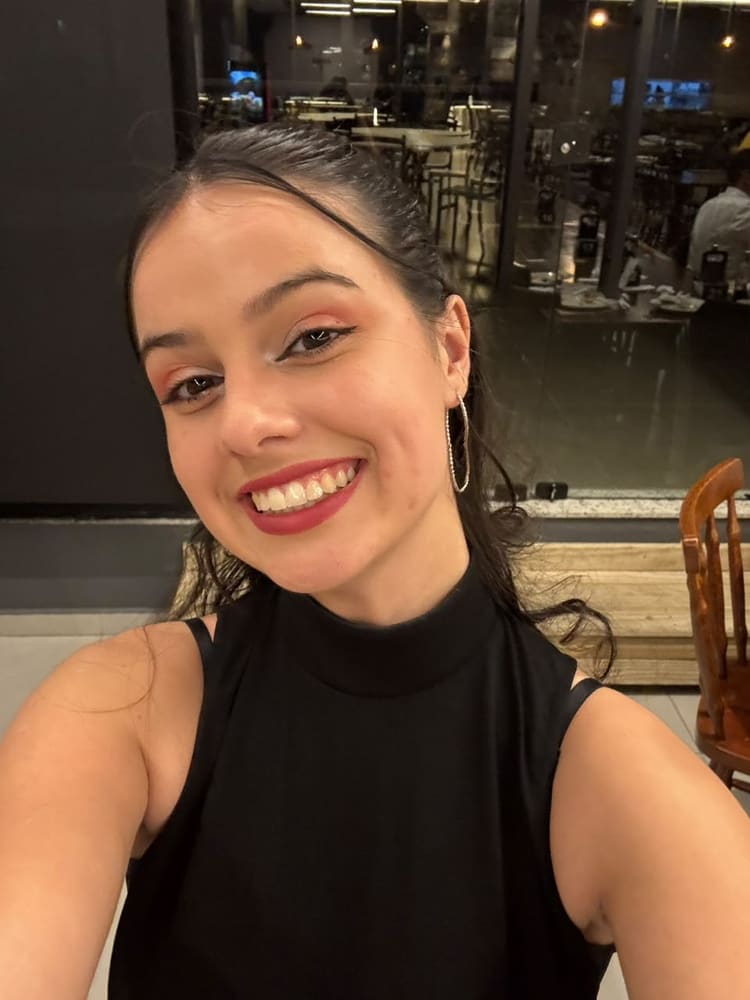 Julia Brito, professor de inglês